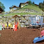 Haus Hubertus 2* וואגריין