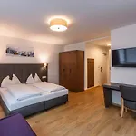 מלון Haus Hubertus 2*