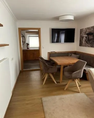 Haus Hubertus Hotel 2*