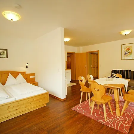 מלון Haus Hubertus 2*