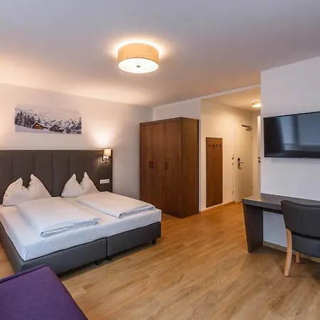 Hotel Haus Hubertus 2*